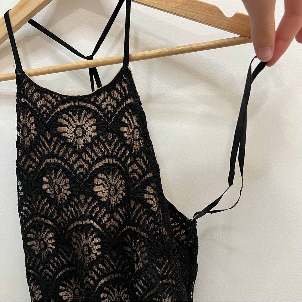 Monteau black lace dress. Like new. - Picture 4 of 13